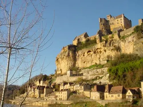 Village de Beynac depuis la rivière